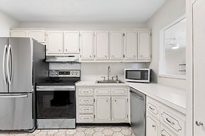 Bay Harbor Sunset Apt 3C