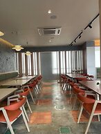 Atooi Hotel