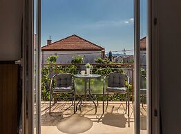 Spacious Zadar Apartments Near Beach