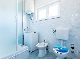 Spacious Zadar Apartments Near Beach