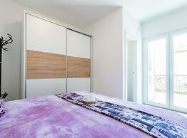 Spacious Zadar Apartments Near Beach