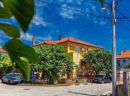 Spacious Zadar Apartments Near Beach