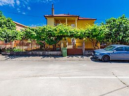 Spacious Zadar Apartments Near Beach