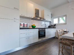 Spacious Zadar Apartments Near Beach