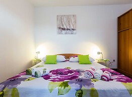 Spacious Zadar Apartments Near Beach