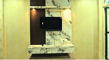 GANGA RIVERFRONT ROOMS AND BANQUET