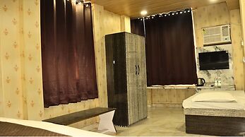 GANGA RIVERFRONT ROOMS AND BANQUET