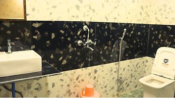 GANGA RIVERFRONT ROOMS AND BANQUET