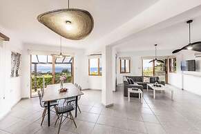 Villa Argaka Heights