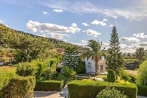 Villa Argaka Heights