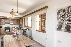 Villa Argaka Heights