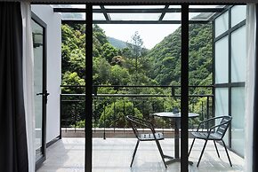 Tonglu You Jian Shui Zhi Lin B&B