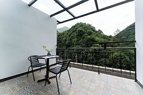 Tonglu You Jian Shui Zhi Lin B&B