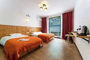 Tonglu You Jian Shui Zhi Lin B&B
