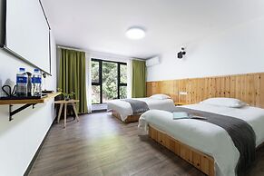 Tonglu You Jian Shui Zhi Lin B&B