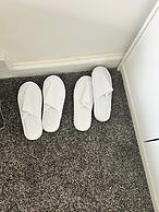 Cosy 3-bed Retreat - Garden, Parking & Bbq