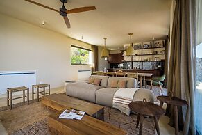 Botanico Villa & Suites