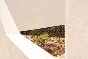 Botanico Villa & Suites