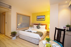 Velvet Luxe Hotel