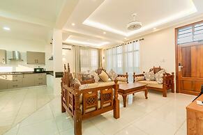 Leshan Luxury Villas