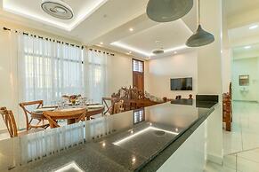 Leshan Luxury Villas