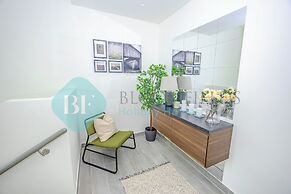 Bloomfields Luxurious 3BR Townhouse Noya
