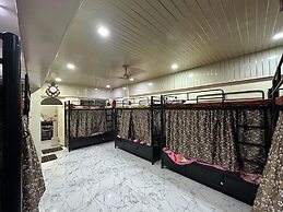 Balaji Dormitory In Andheri