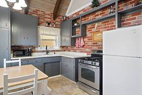 Sleepy Hollow-Walk to CoffeeShop