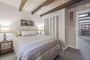 Sleepy Hollow-Walk to CoffeeShop