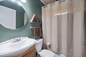 Sleepy Hollow-Walk to CoffeeShop