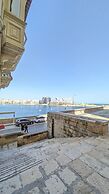 Apartment in Valletta by Ruwts