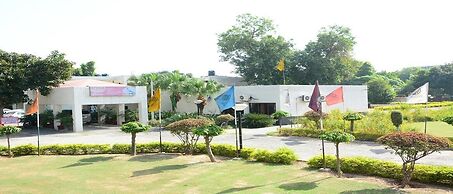 Myna Tourist Resort