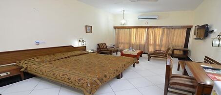Myna Tourist Resort