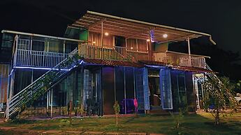 Forrest Homestay Villa