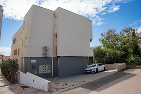 Sunset B Apartment with Private Jacuzzi