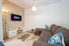 Sunset B Apartment with Private Jacuzzi