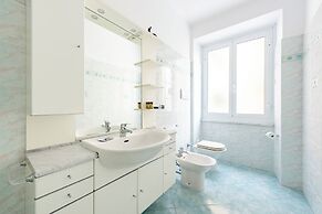 Cosy flat with parking in Chiavari