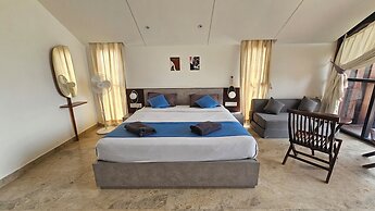 Aura Farms - Private Pool Cottages