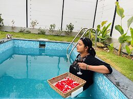 Aura Farms - Private Pool Cottages