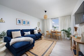 Luxury First Floor 2 bed Apartment