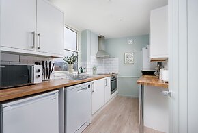 Luxury First Floor 2 bed Apartment