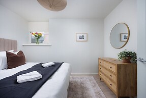 Luxury First Floor 2 bed Apartment