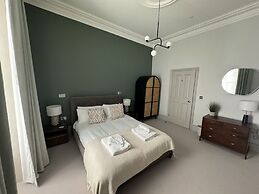 Elliott Terrace by Pureserviced.