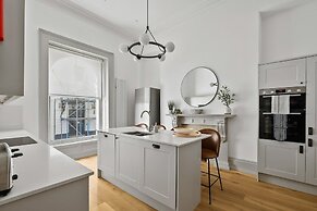 Elliott Terrace by Pureserviced.