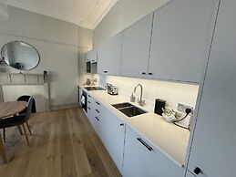 Elliott Terrace by Pureserviced.
