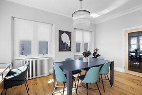 Elliott Terrace by Pureserviced.