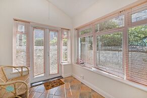 Admiralty Retreat by Pureserviced