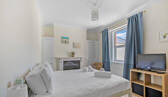 Admiralty Retreat by Pureserviced