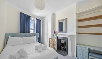 Admiralty Retreat by Pureserviced