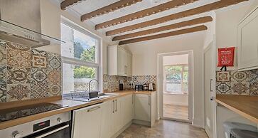 Admiralty Retreat by Pureserviced